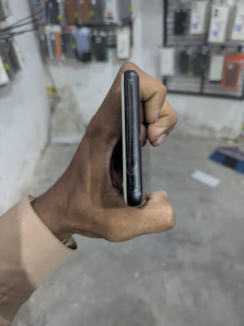 Google Pixel 6a 4