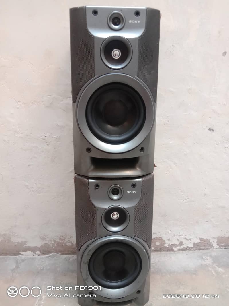 Sony speaker pair 1
