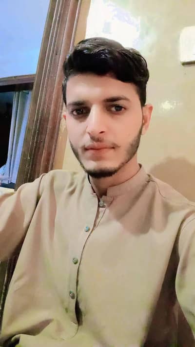 i need a driver joab i am available in lahore
