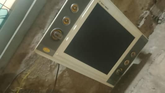 17 Inch LED TV HDMI USB - Working 10/10 - CCTV & PC Use
