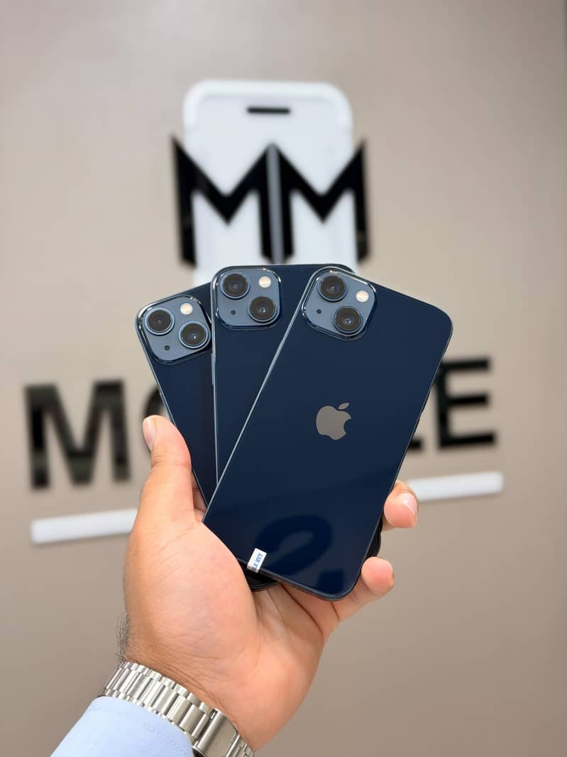 Apple iPhone 13 0