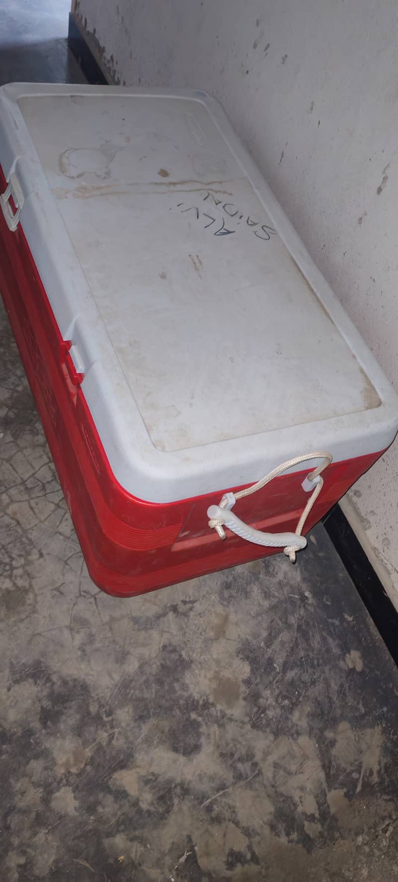 Cold storage box 6
