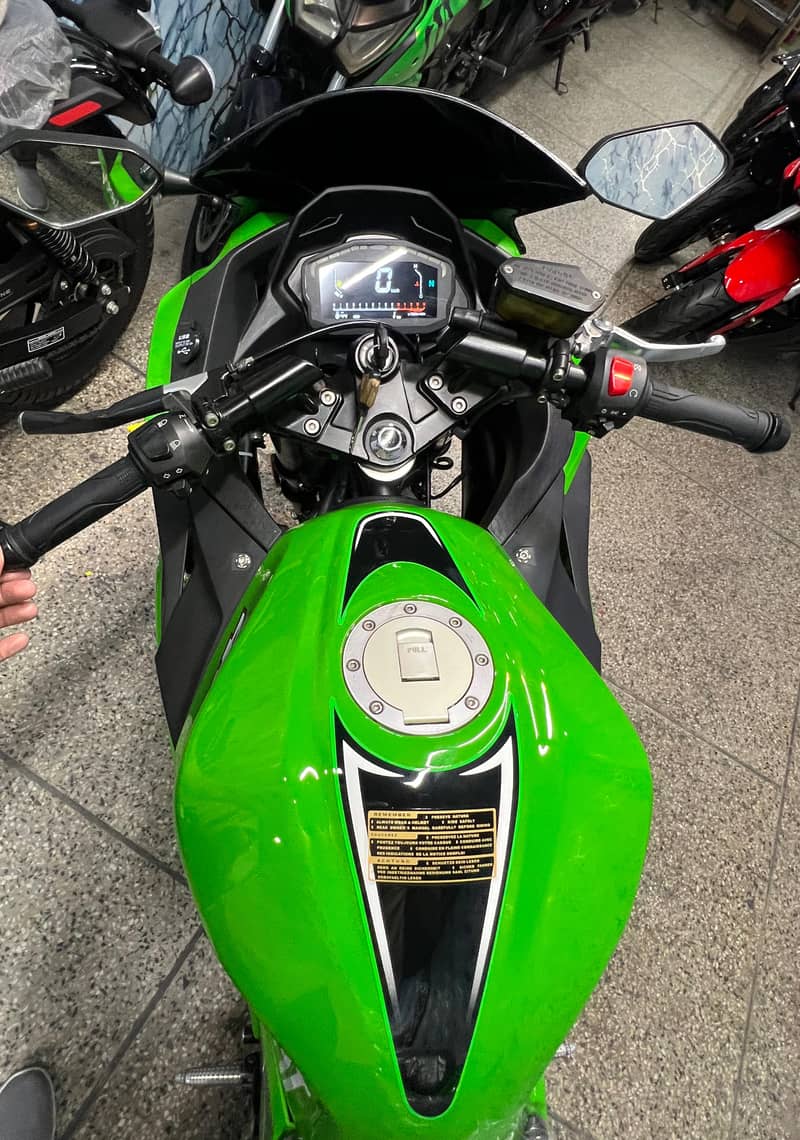 Kawasaki Ninja ZX-10R 2026 - Sports & Heavy Bikes - 1120386301