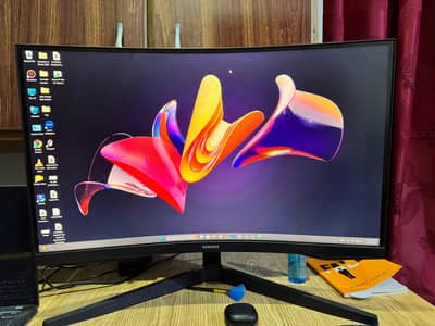 Samsung Odyssey G5 27" Curved Gaming Monitor (165Hz, 1ms, QHD) - Mint