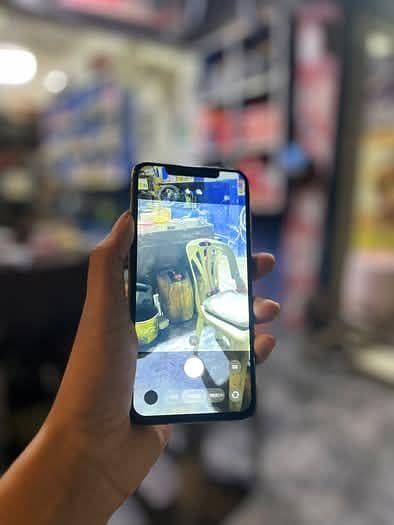 Apple iPhone 11 Pro Max 6