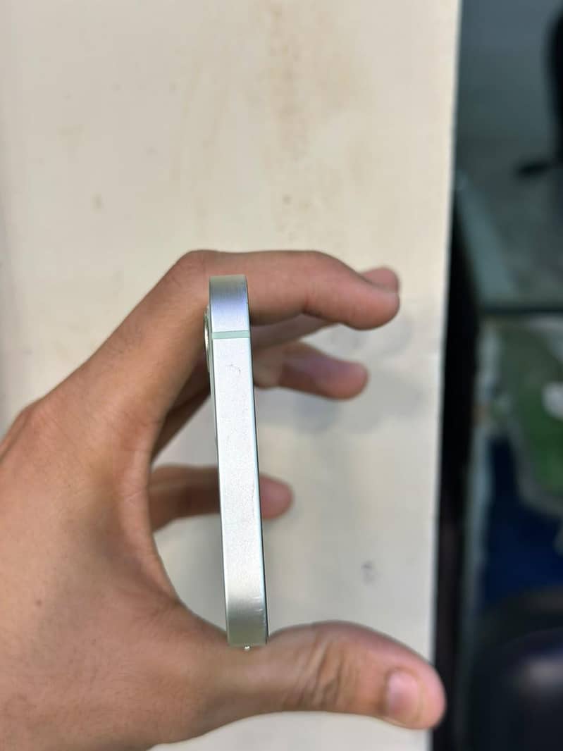 Apple iPhone 12 5