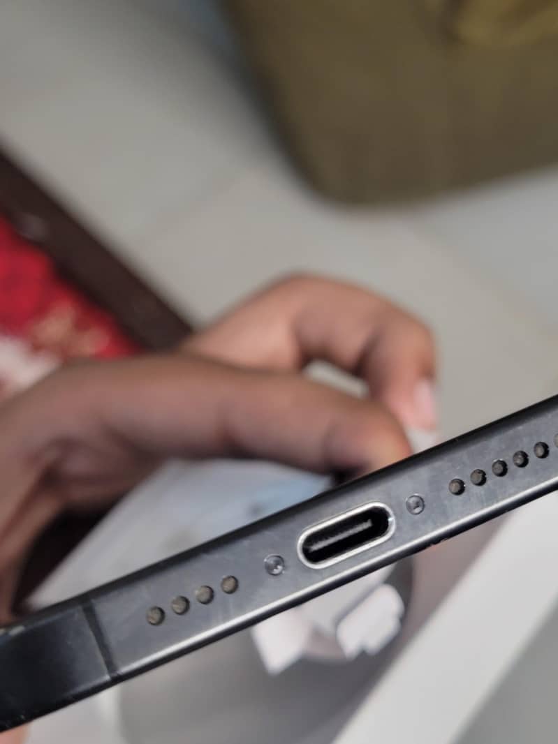 Apple iPhone 15 Pro Max 1