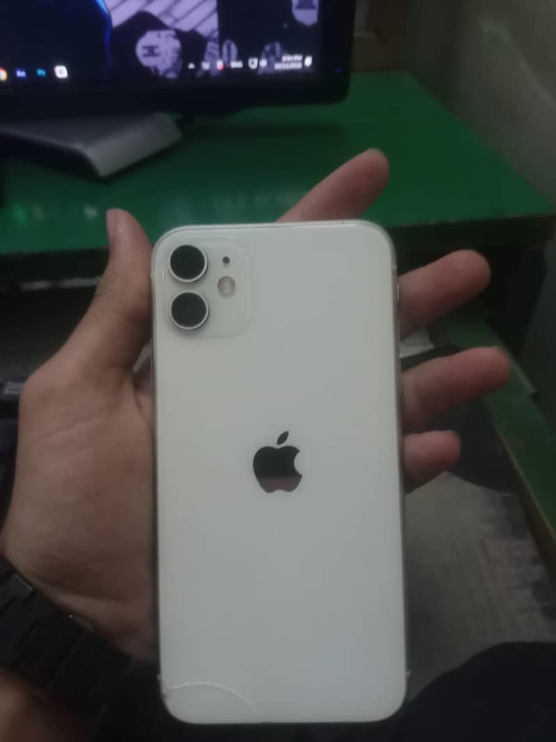 Apple iPhone 11 0
