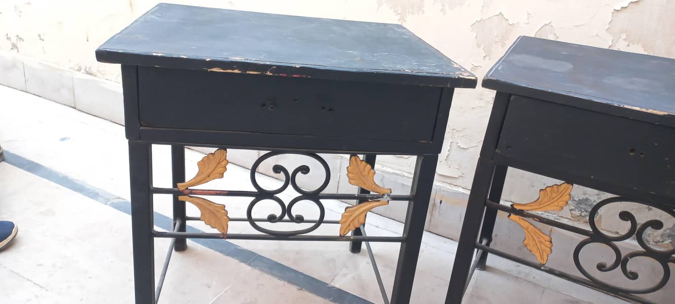 side table 0