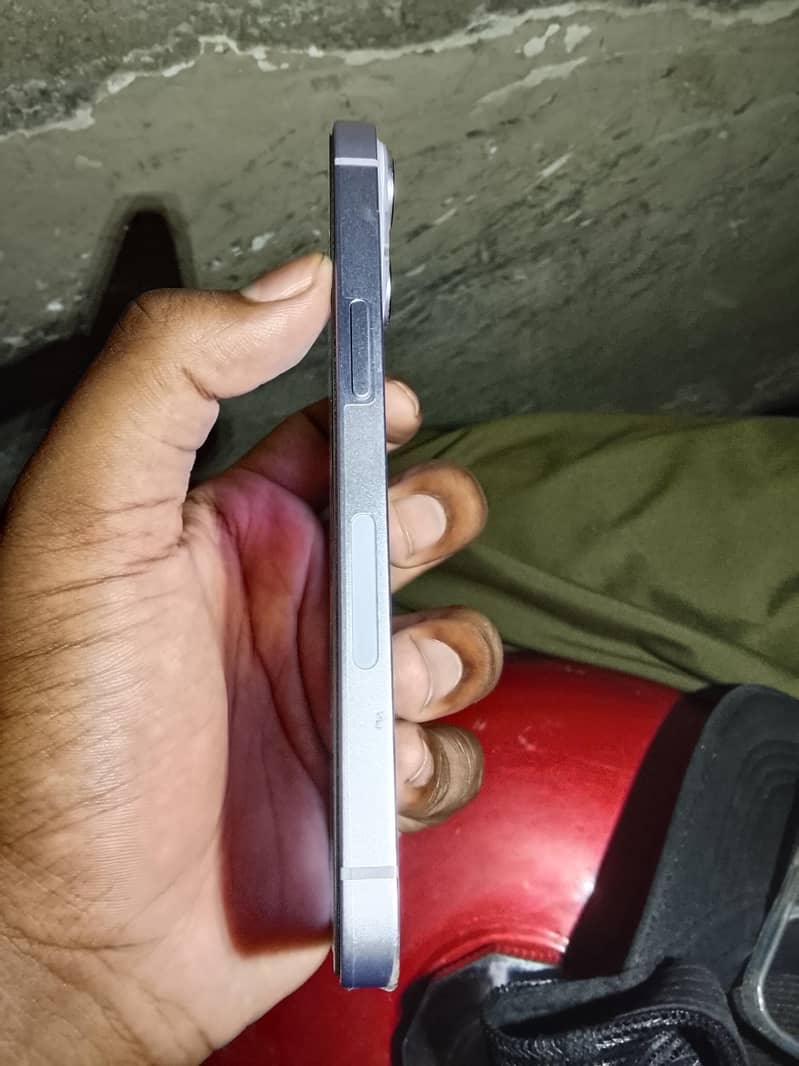 Apple iPhone 14 2