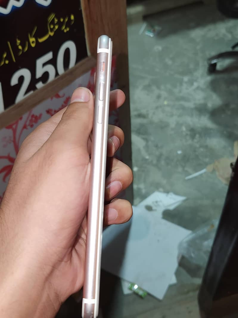 Apple iPhone 7 Plus 1