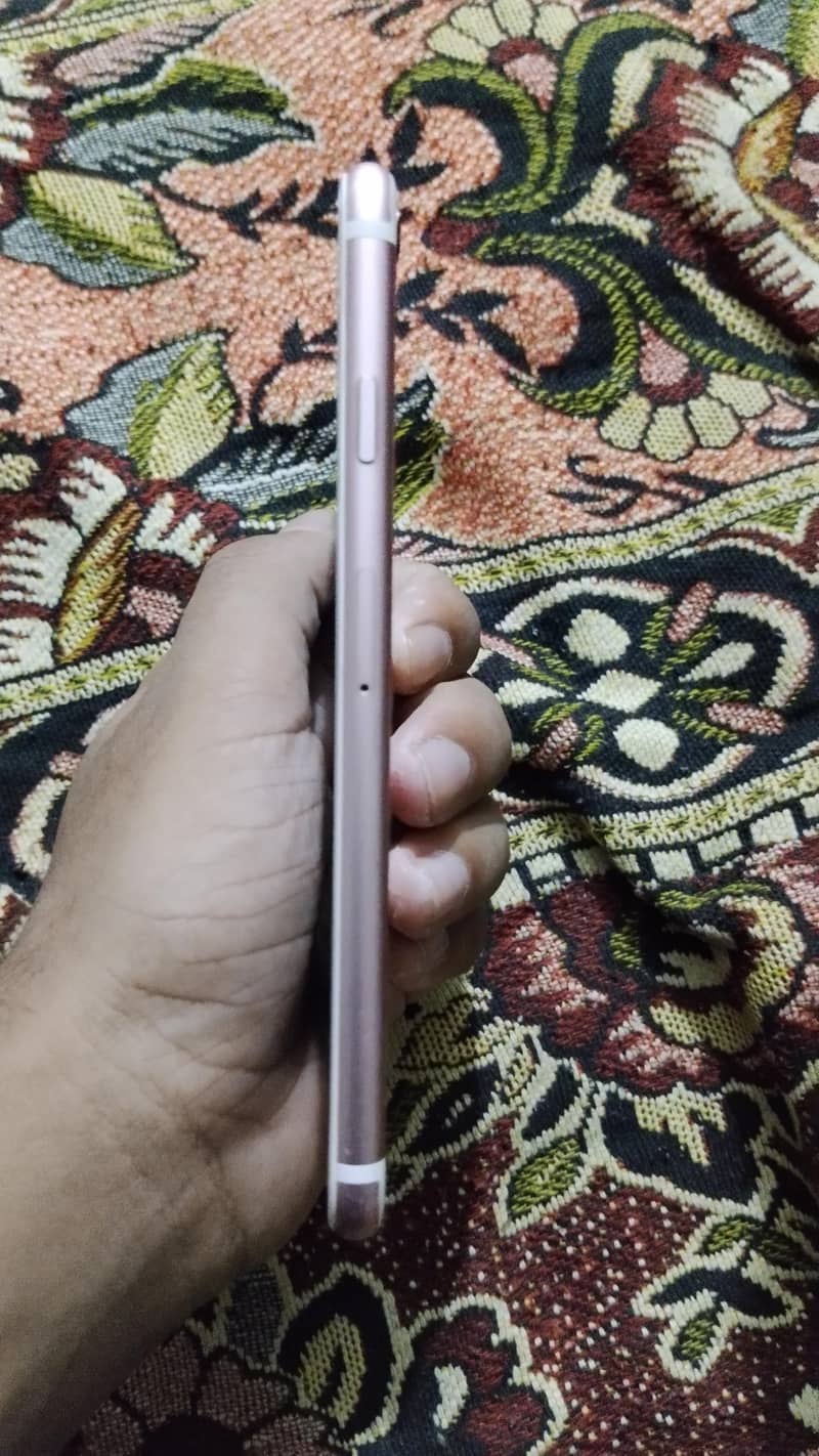 Apple iPhone 6S 3