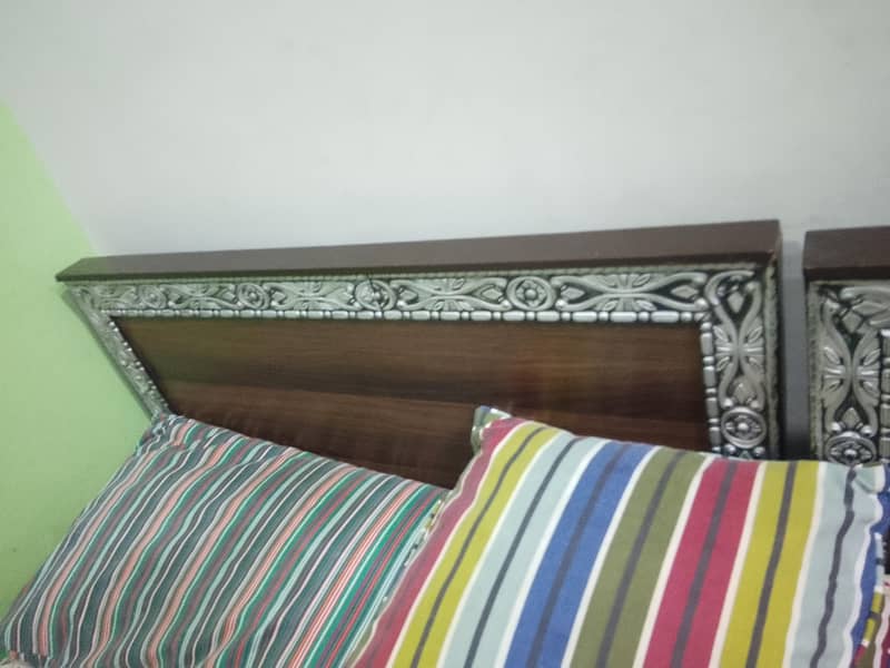 2 single beds 7