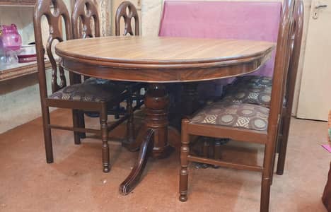 beautiful dining table with classic woodwork