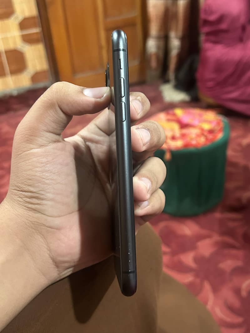 Apple iPhone 11 5