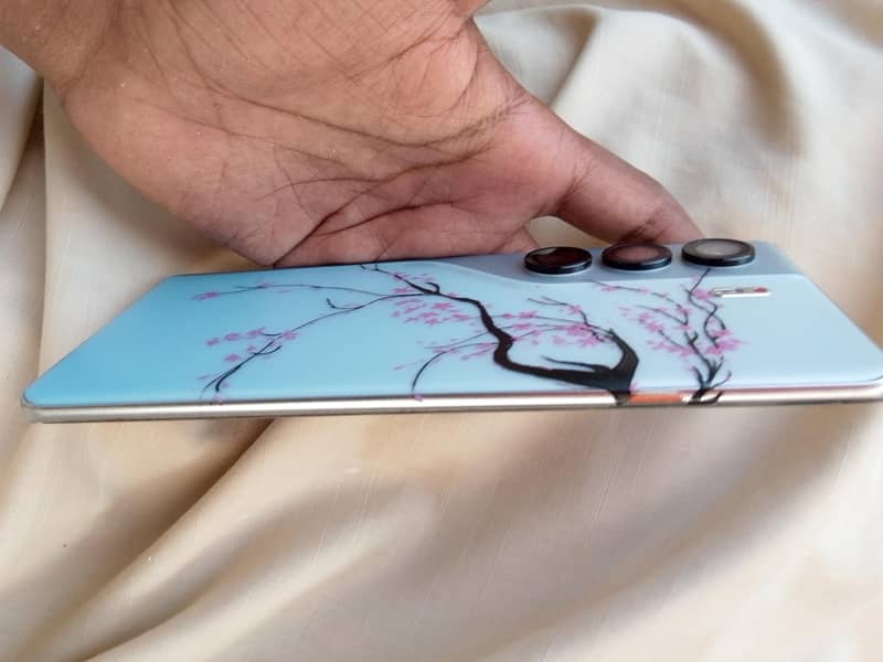 Tecno CAMON 40 Pro 1