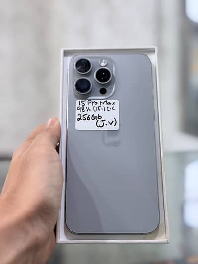 iPhone 15 Pro Max 256GB JV | 98% Battery Health | 10/10 Condition