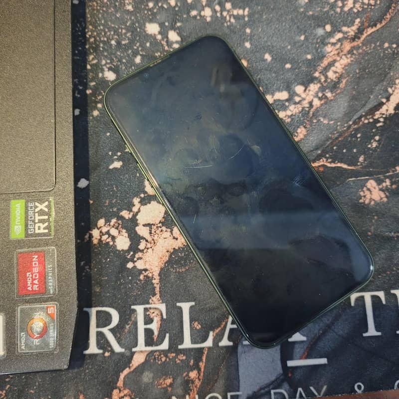 Apple iPhone 13 3
