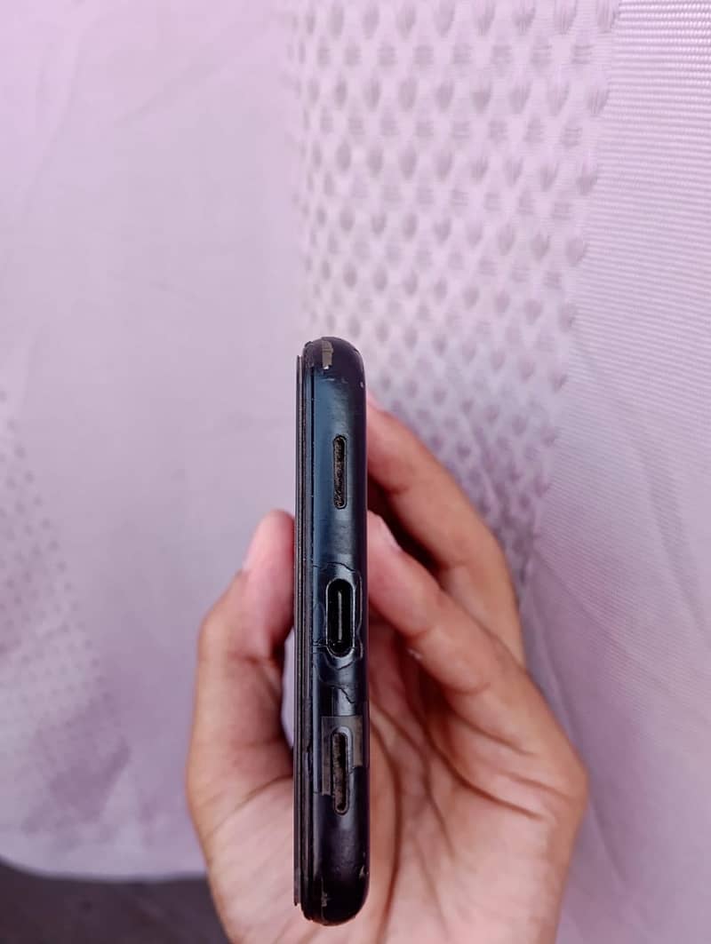 Google Pixel 4a 5