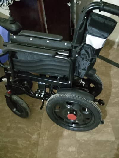 Electric wheel chair automatic