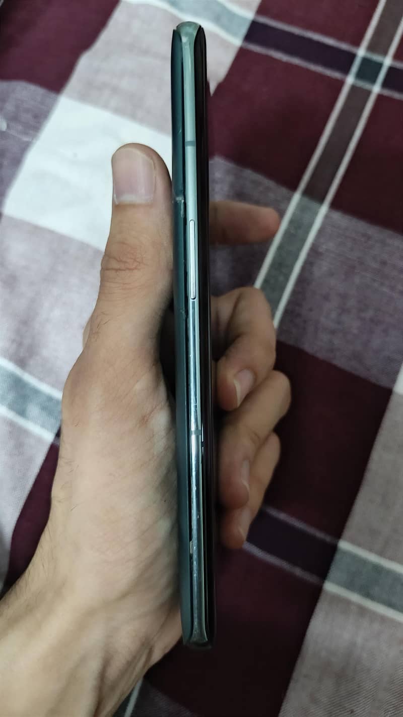 One Plus 10 Pro 6