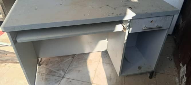 cash counter table with chair