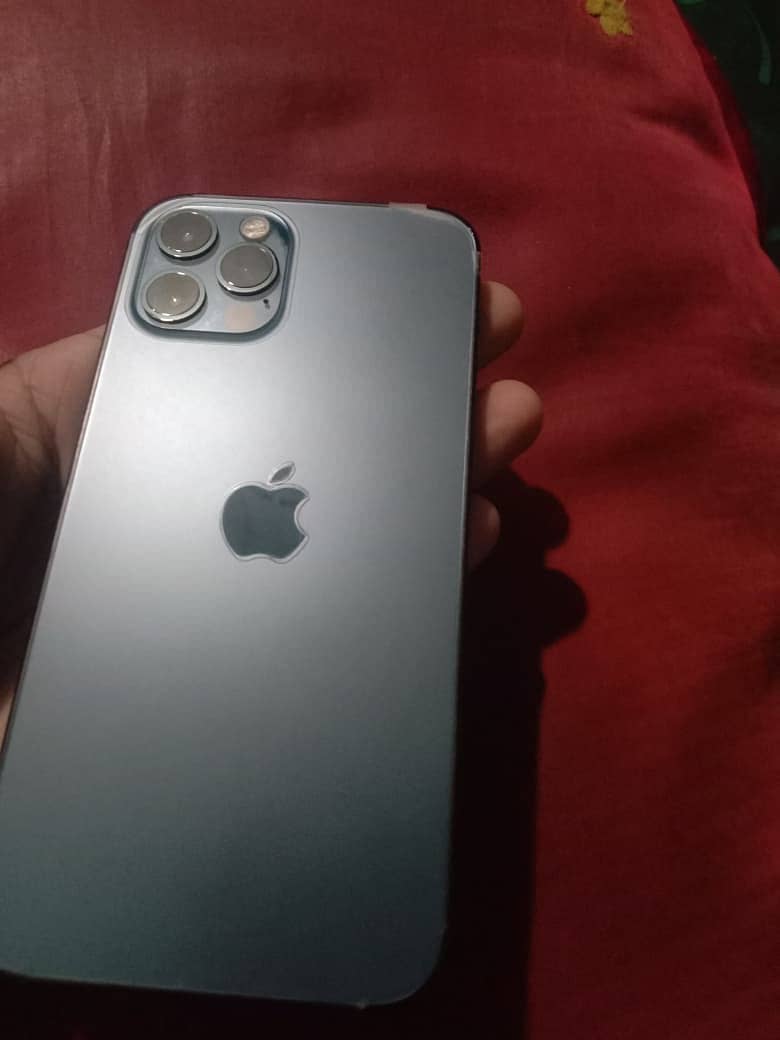 Apple iPhone 12 0