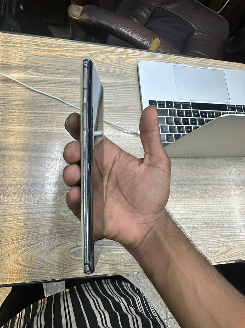 One Plus 7 Pro 3