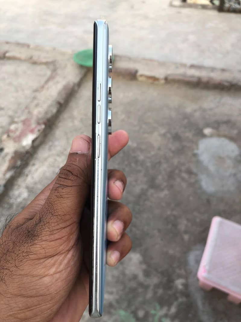 Tecno CAMON 40 Pro 1