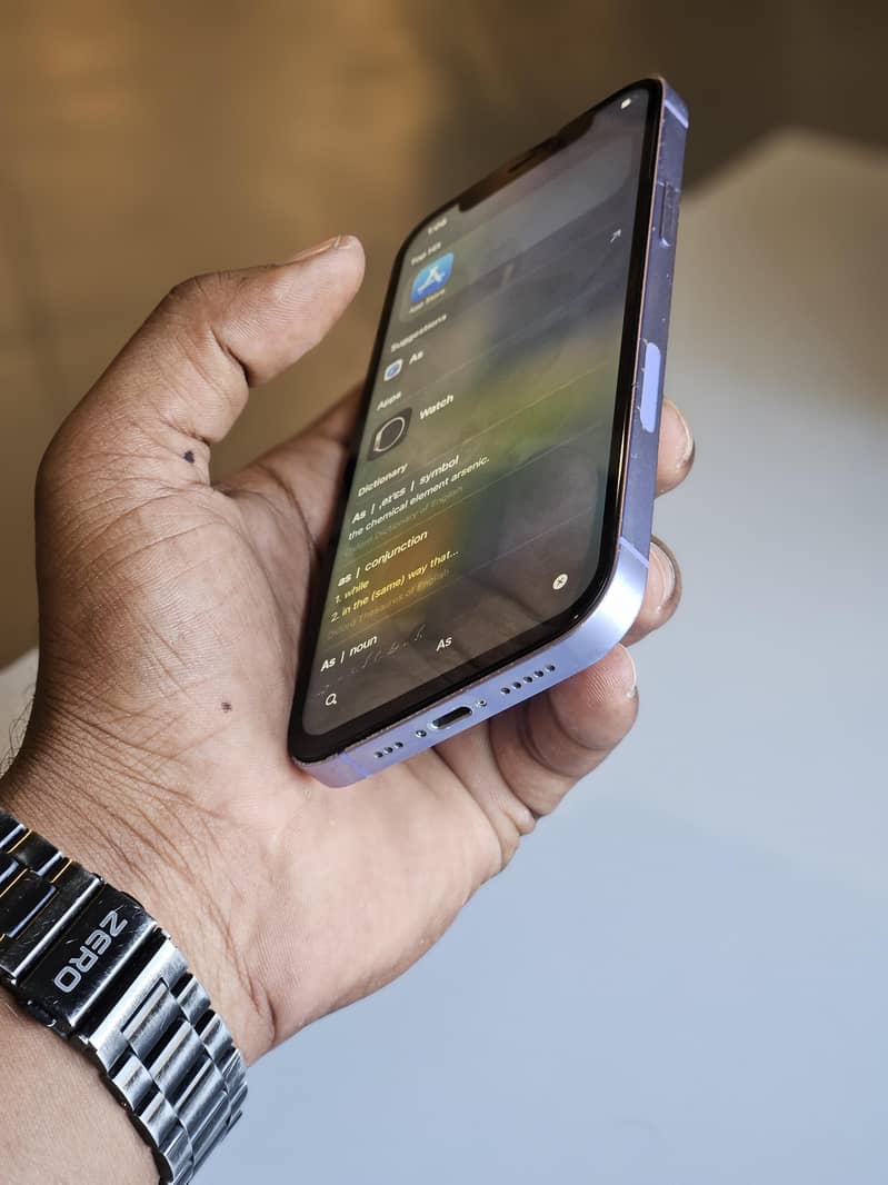 Apple iPhone 12 1