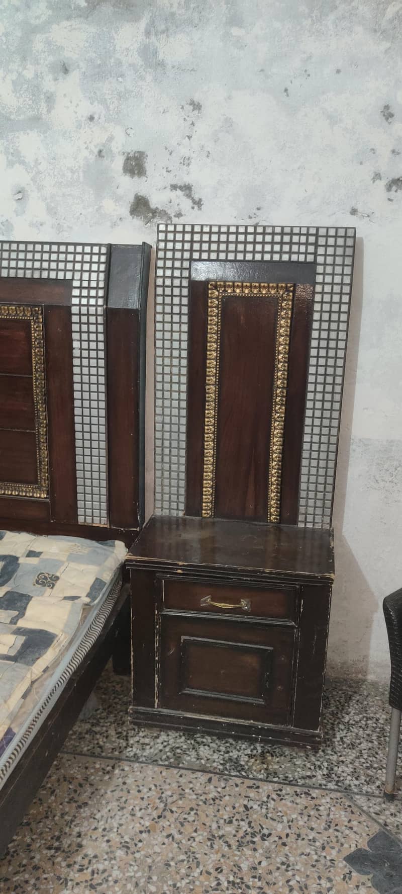 Bed  without mattress 0
