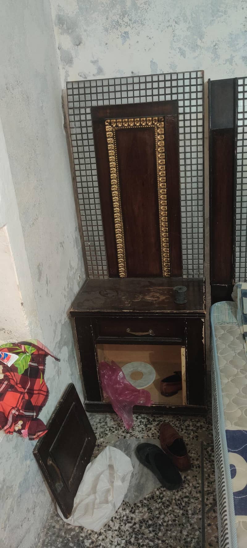 Bed  without mattress 1