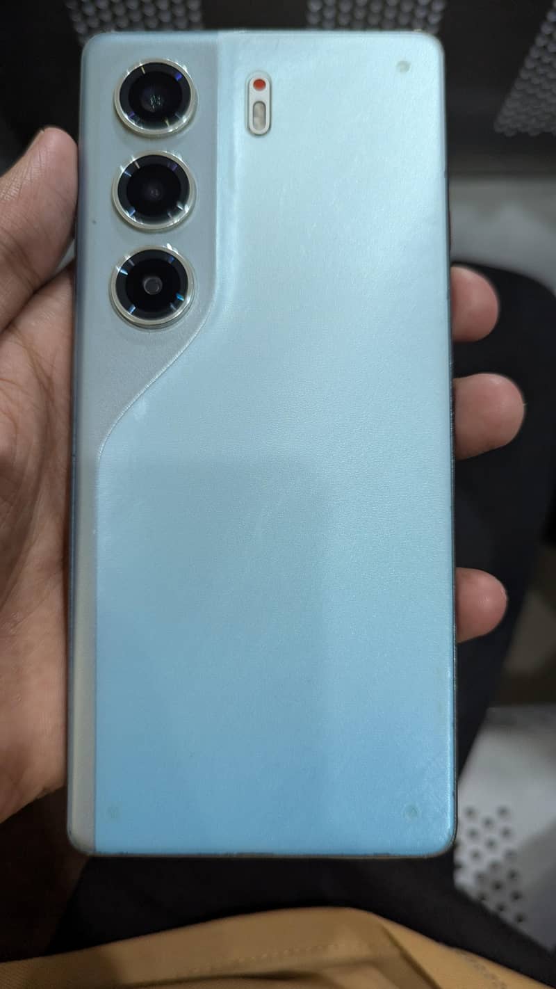 Tecno CAMON 40 2