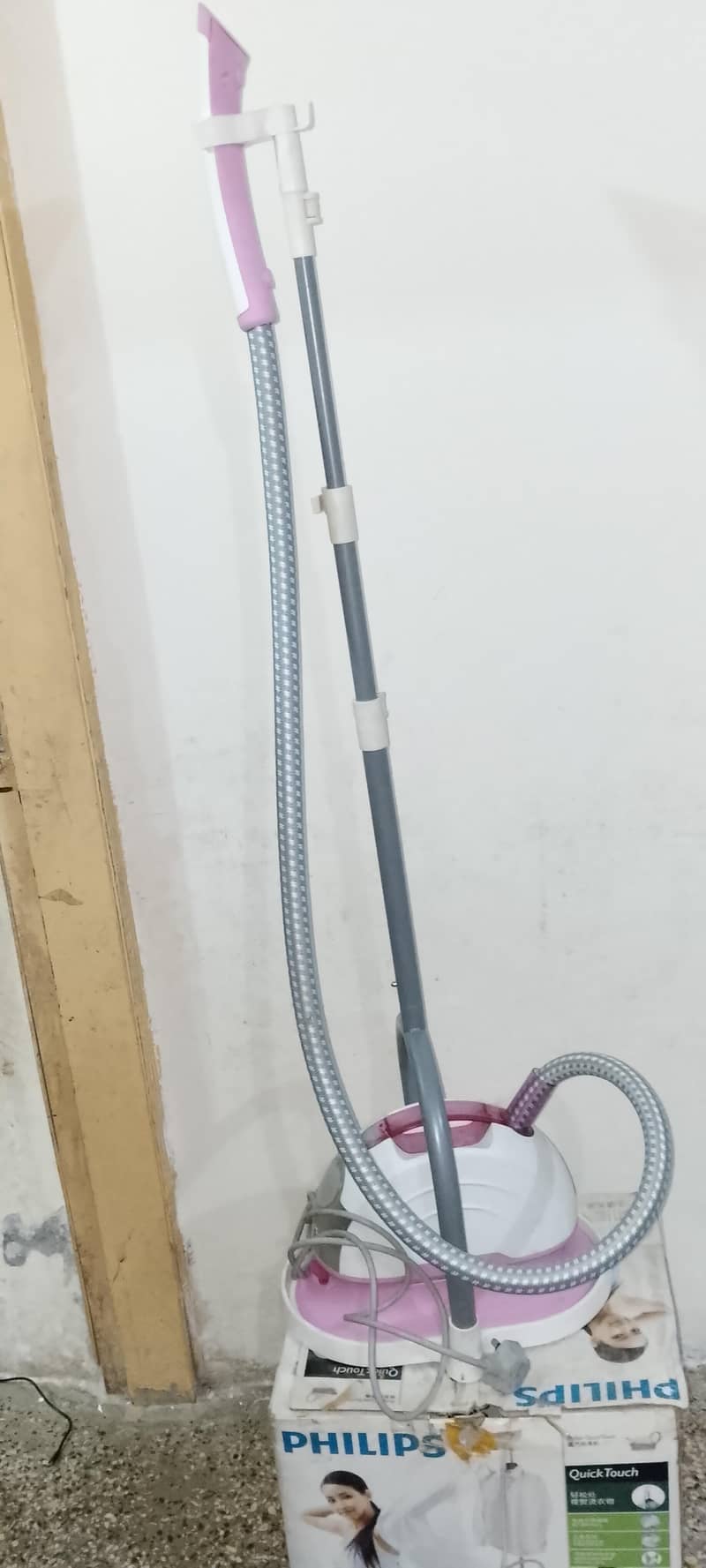 Philips QuickTouch Garment Steamer 7