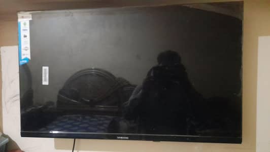 32 inch lcd like new conditions