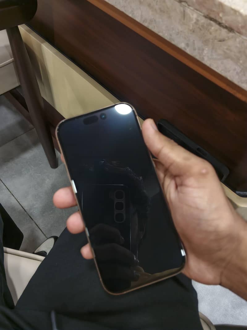 Apple iPhone 16 Pro 5