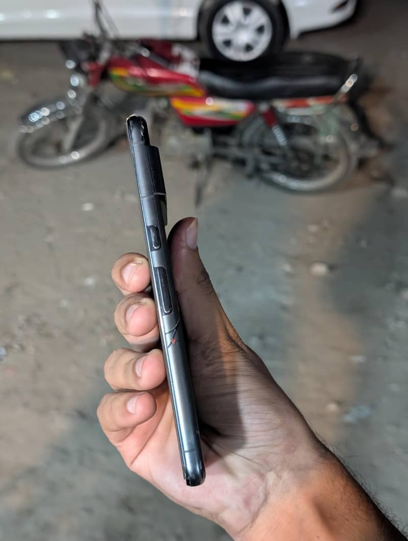 Google Pixel 8 Pro 2