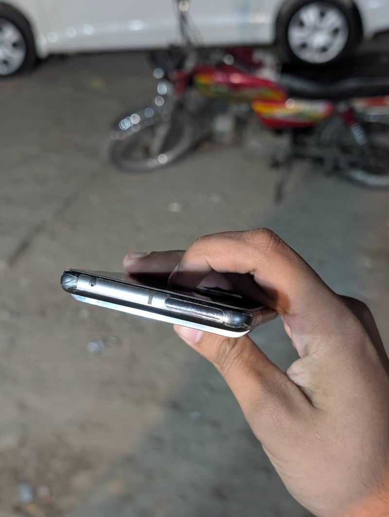 Google Pixel 8 Pro 4