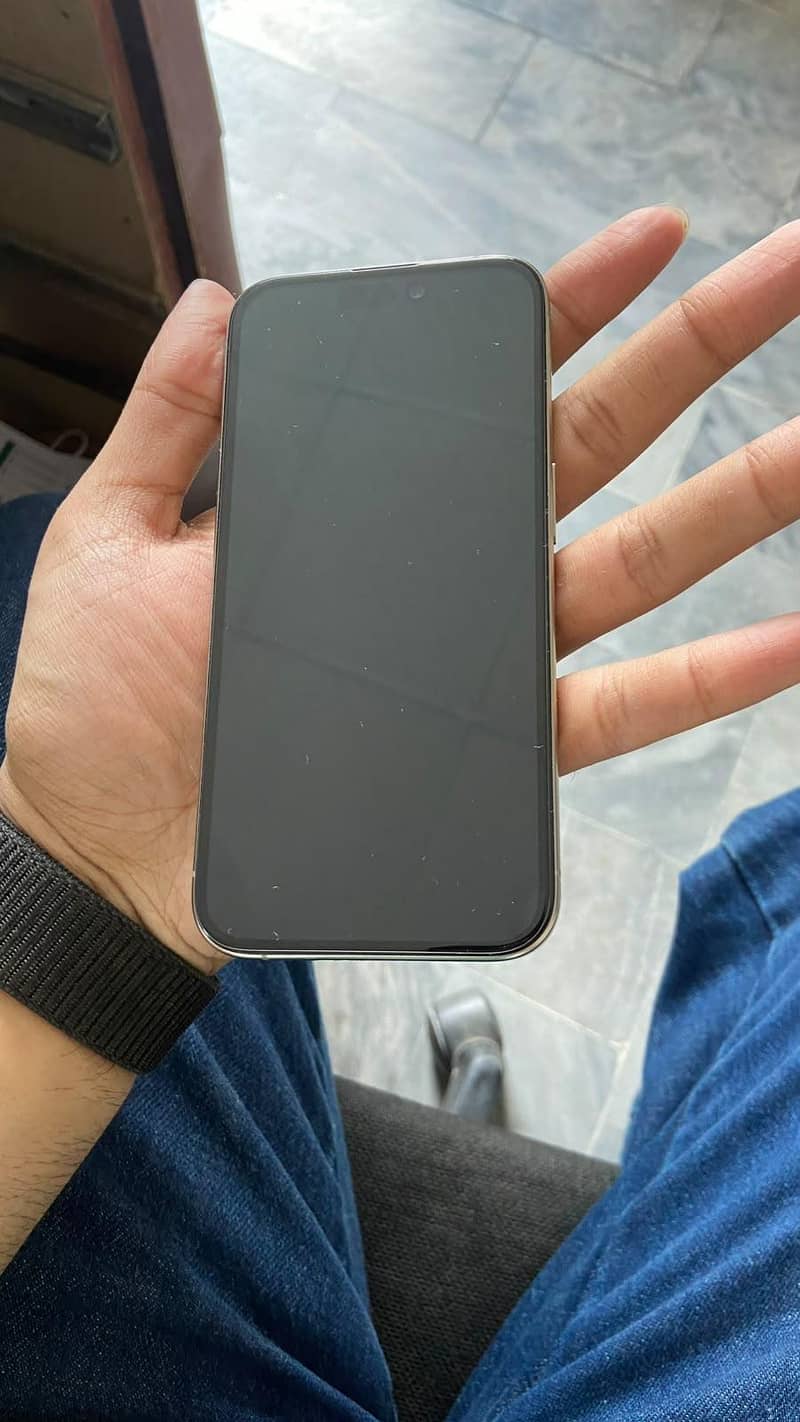 Apple iPhone 15 Pro 1