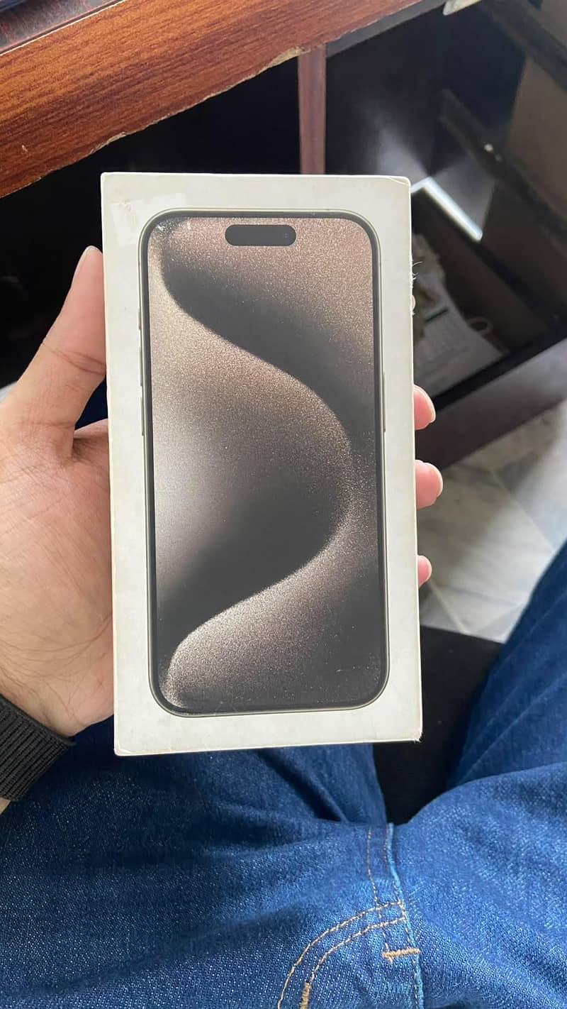 Apple iPhone 15 Pro 3