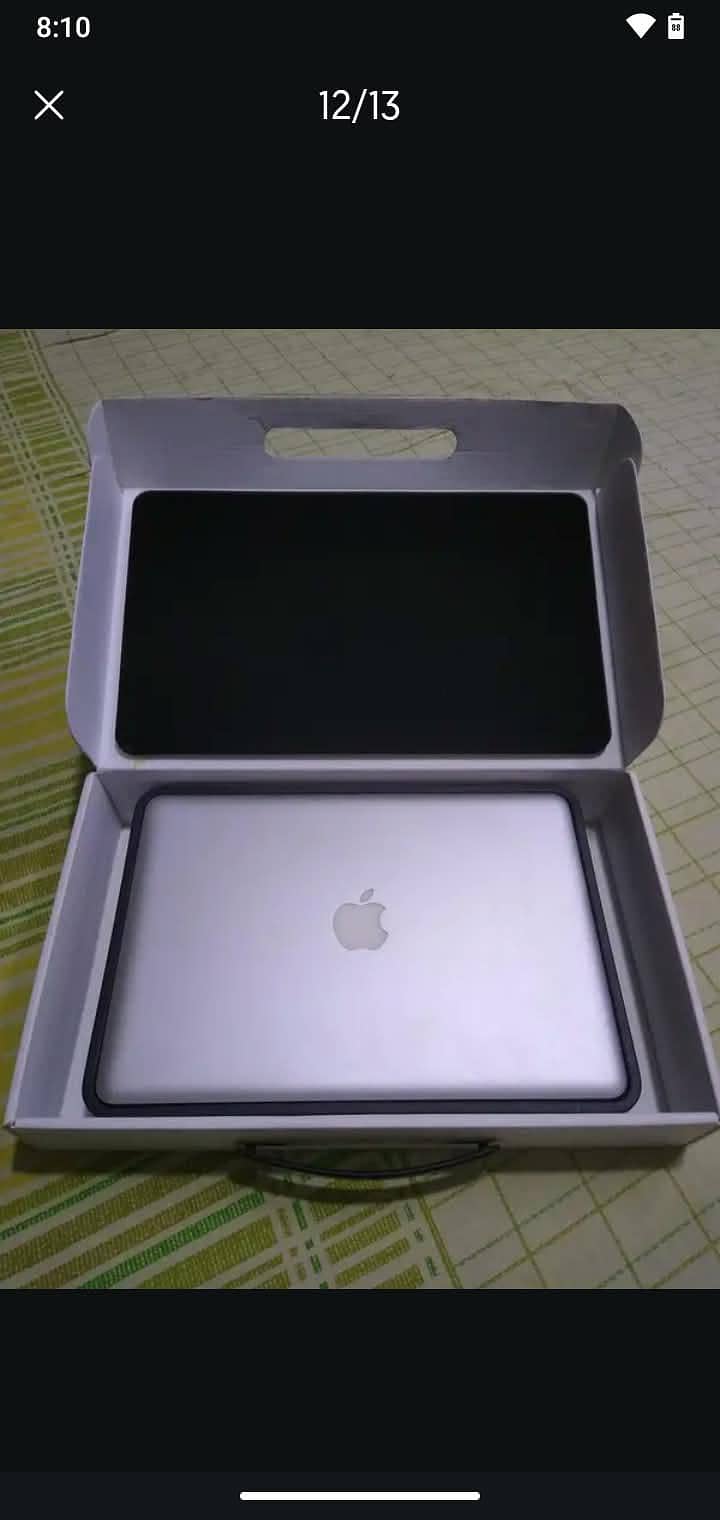 MacBook 0