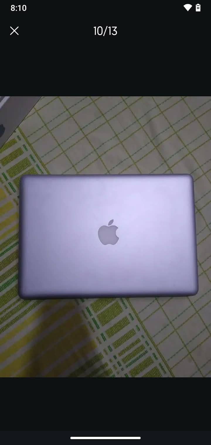 MacBook 8