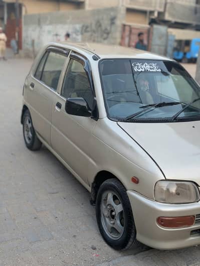 Daihatsu Cuore 2011