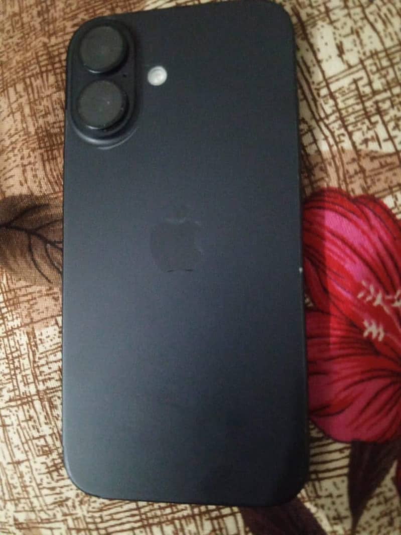 Apple iPhone 16 1