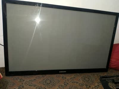SAMSUNG LED SCREEN  32 INCHA urgent sale