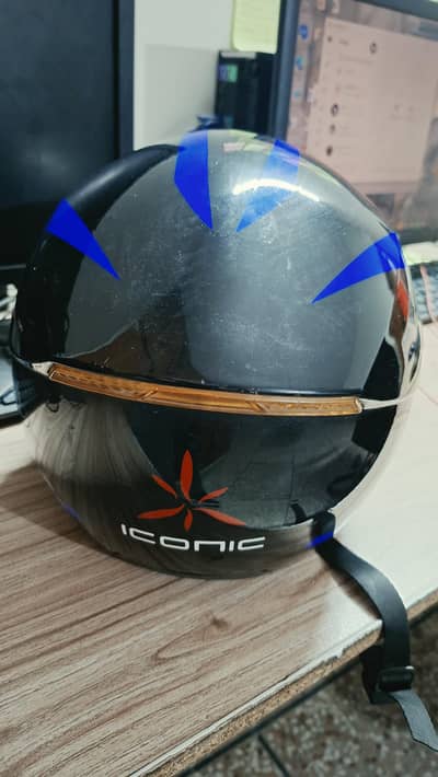 helmet with visor glasses