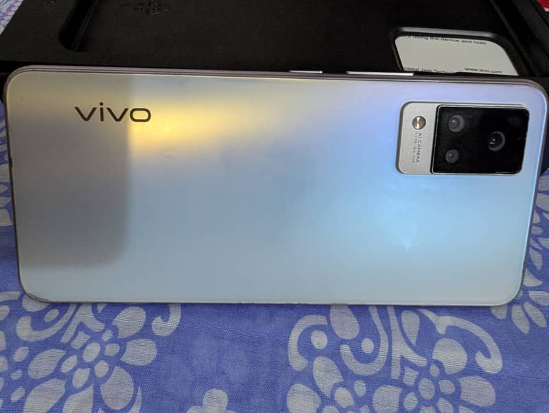Vivo V21 1