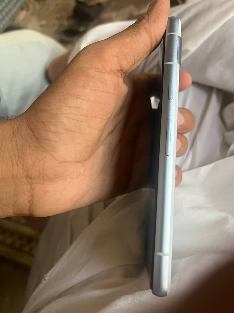 Google Pixel 7a 4
