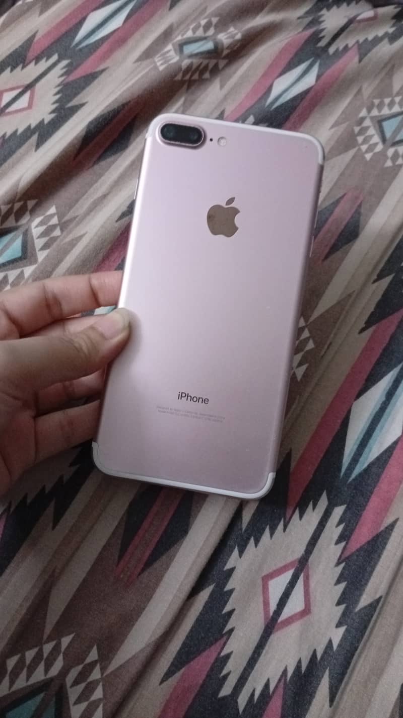 Apple iPhone 7 Plus 0