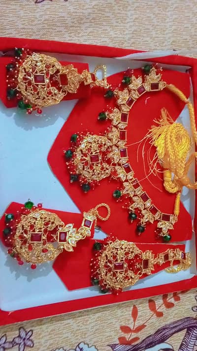 Heavy Bridal Zircon Jewelry Set - Red and Green